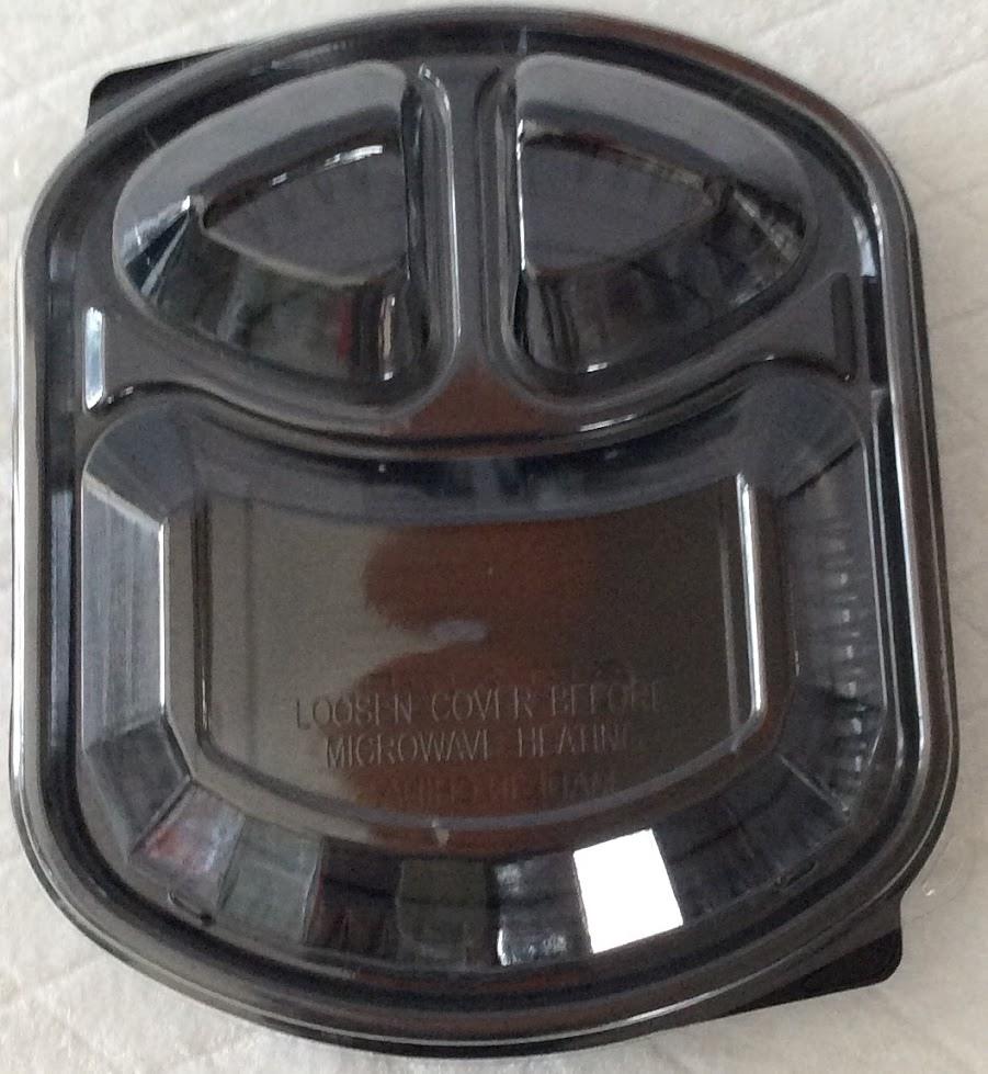 3 Compartment Disposable Plates from Eloquent Prints and Packaging, ideal for serving neatly separated meals at parties, catering events, food service, and takeaways.