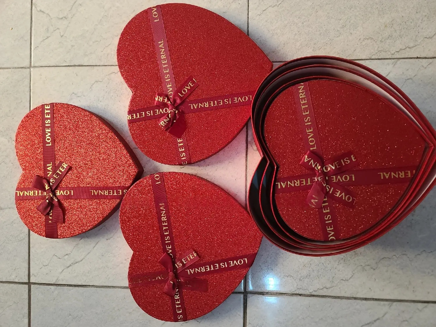 10 in one heart shaped gift box with multiple compartments, ideal for Valentine’s Day, anniversaries, birthdays, and romantic gift packaging.