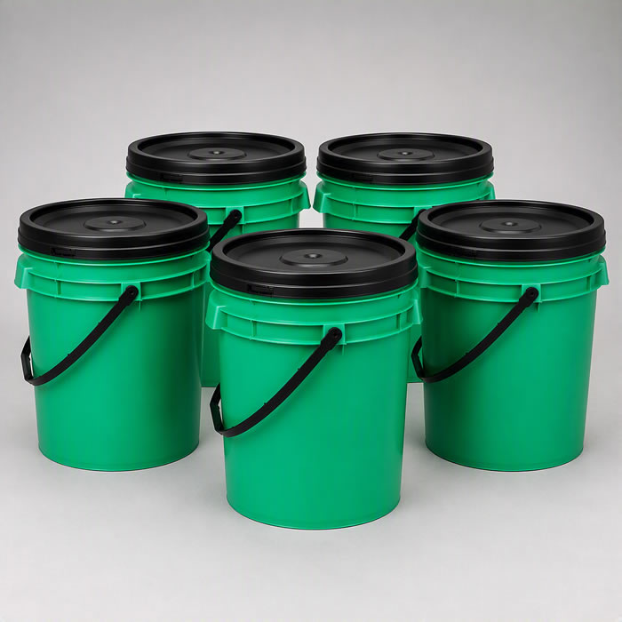 plastic bucket supply green and black color